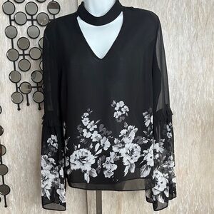 White House Black Market Black and White Floral Blouse